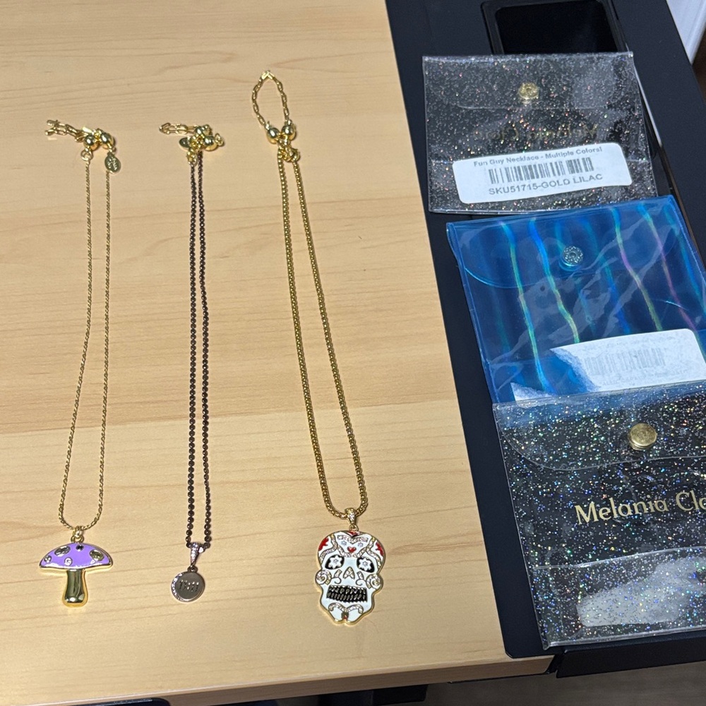 Melanie Gold and Black Necklace Set